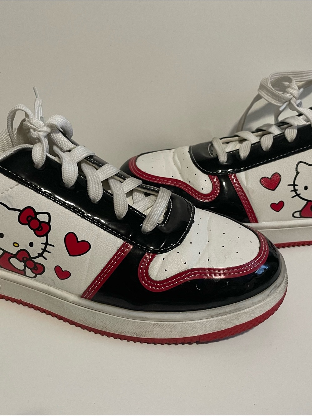 Hello Kitty Kids' Black, White & Red Heart Sneakers